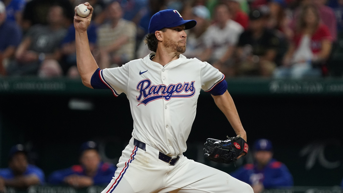 Texas Rangers pitcher Jacob deGrom (48) throws to the plate during the eighth inning against the Houston Astros at Globe Life Field