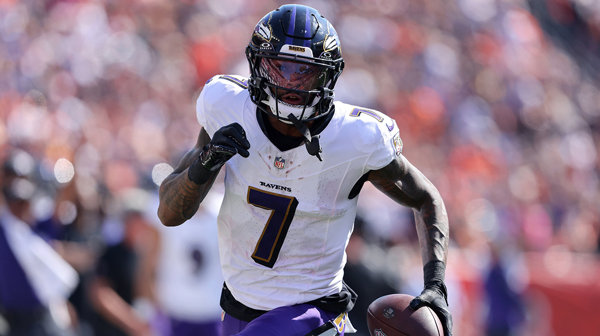 Baltimore Ravens wide receiver Rashod Bateman (7) scores a touchdown during the second quarter against the Cincinnati Bengals at Paycor Stadium.