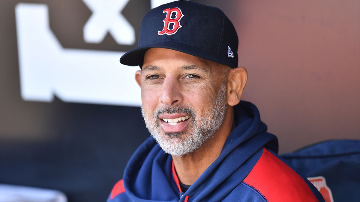 Will Red Sox manager Alex Cora force Rafael Devers to play 1B after latest injury?