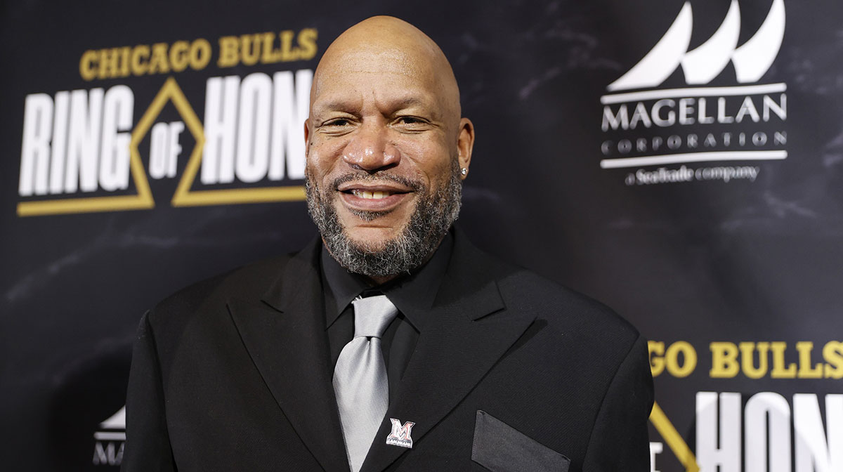 Ron Harper attends inaugural Ring of Honor gala at United Center.