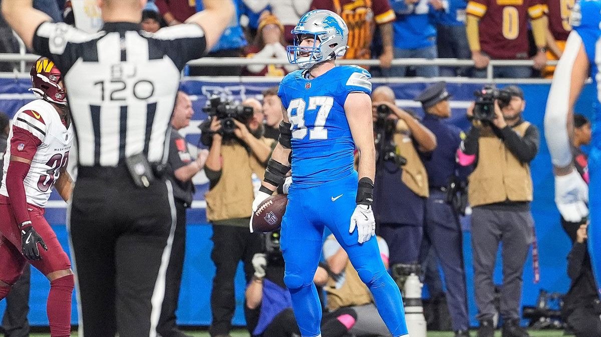 Detroit Lions tight end Sam LaPorta (87) celebrates a touchdown against Washington Commanders during the first half of the NFC divisional round at Ford Field in Detroit on Saturday, Jan. 18, 2025.