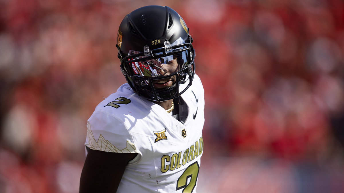 Colorado Buffalos quarterback Shedeur Sanders (2) against the Arizona Wildcats at Arizona Stadium.