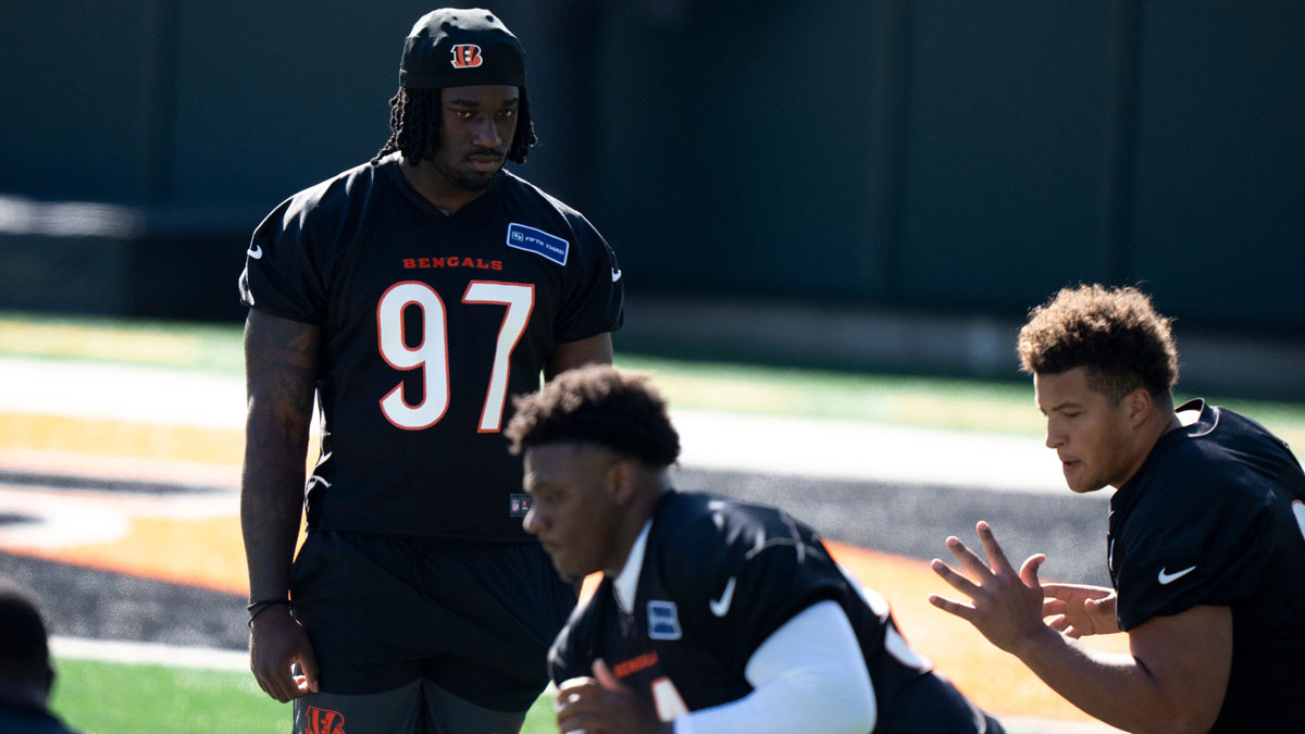 Bengals defensive end Shemar Stewart looks on during the Bengals Rookie Mini Camp.