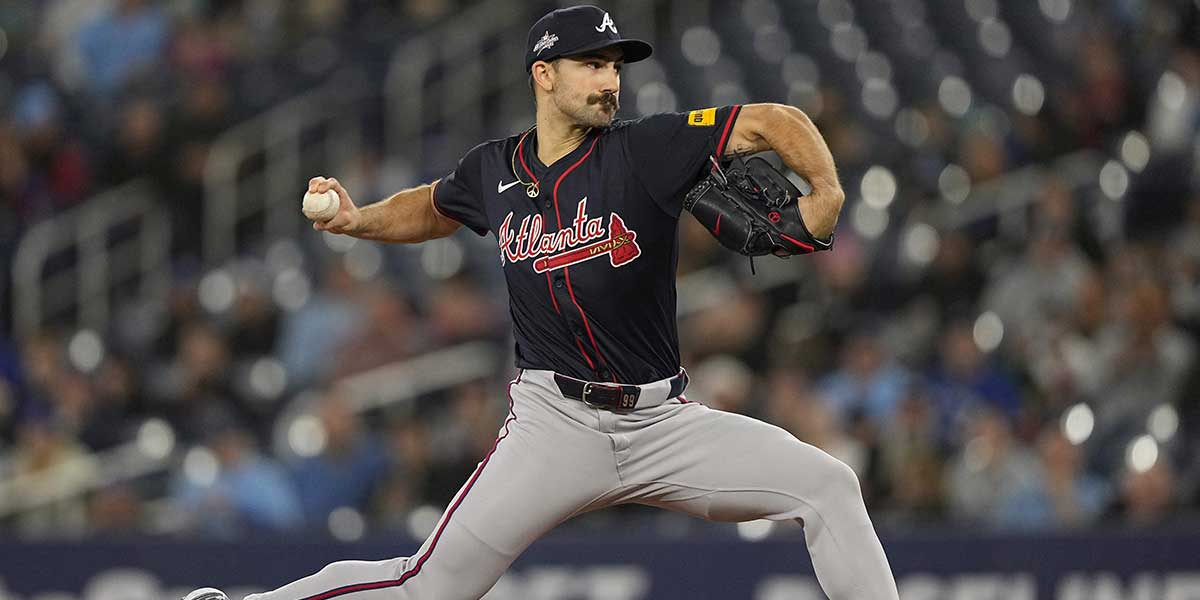 Atlanta Braves starting pitcher Spencer Strider (99) pitches to the Toronto Blue Jays during the first inning at Rogers Centre.