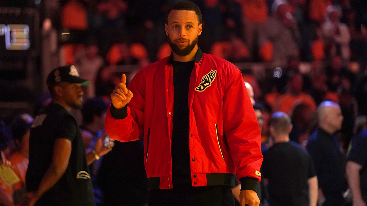 Golden State Warriors guard Stephen Curry stands on the court before the start of the game against the Minnesota Timberwolves during game four of the second round for the 2025 NBA Playoffs at Chase Center.