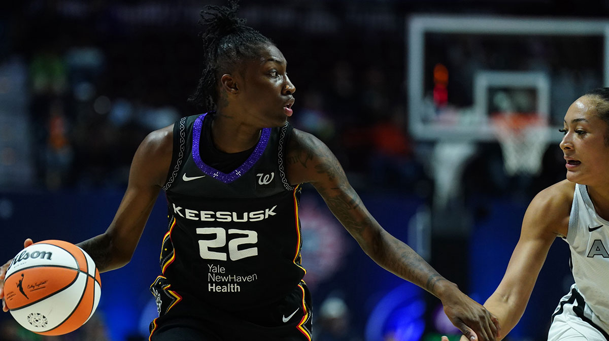 Sun rookie Saniya Rivers dedicates standout WNBA debut to late mom