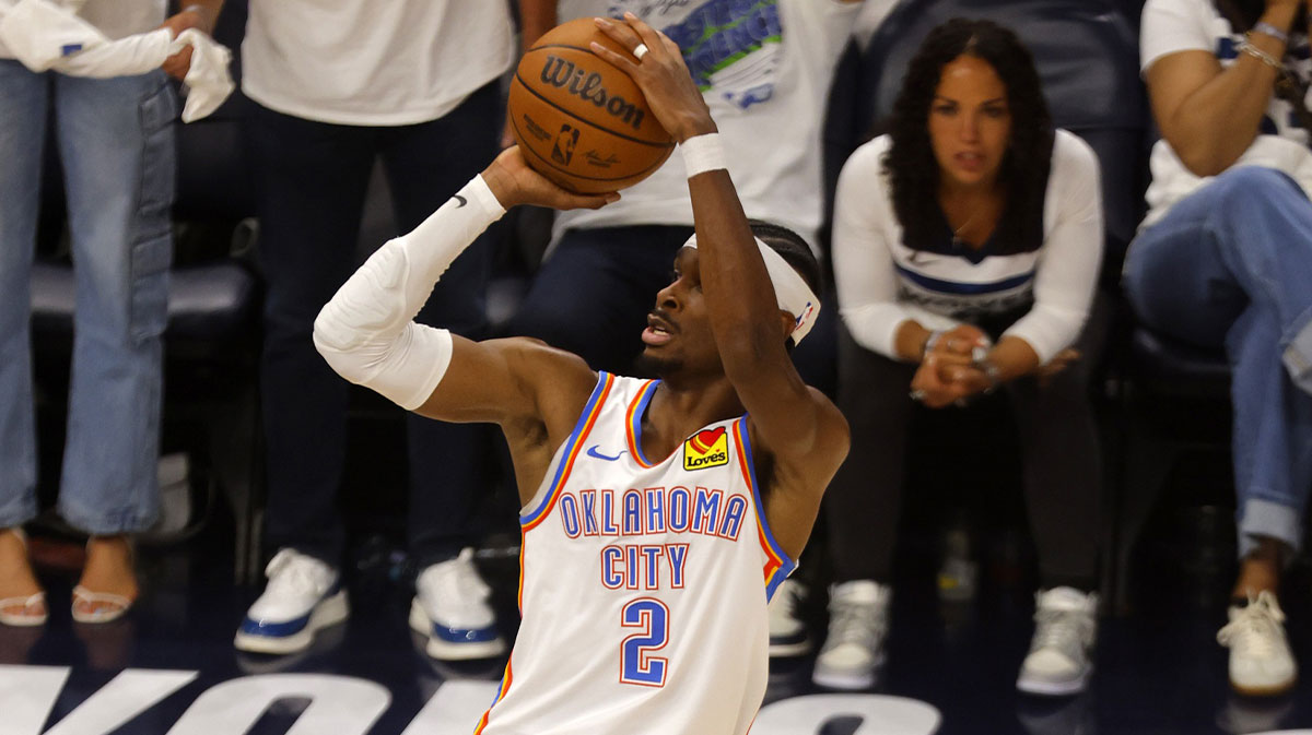 Thunder guard Shai Gilgeous-Alexander (2) shoots the ball against the Minnesota Timberwolves in the second half during game four of the western conference finals for the 2025 NBA Playoffs at Target Center