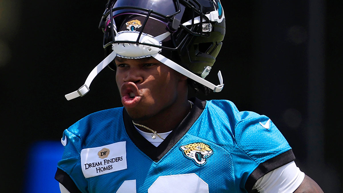 Jacksonville Jaguars wide receiver Travis Hunter (12) runs during the first organized team activity at Miller Electric Center Monday, May 19, 2025 in Jacksonville, Fla.
