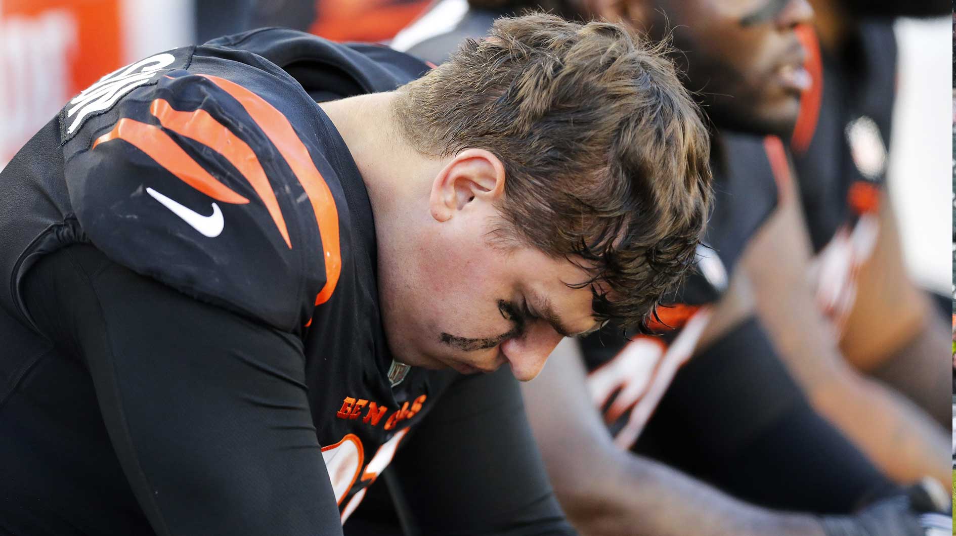 Cincinnati Bengals defensive end Trey Hendrickson (91) hangs his head on the sideline in the fourth quarter of the NFL Week 9 game between the Cincinnati Bengals and the Cleveland Browns.