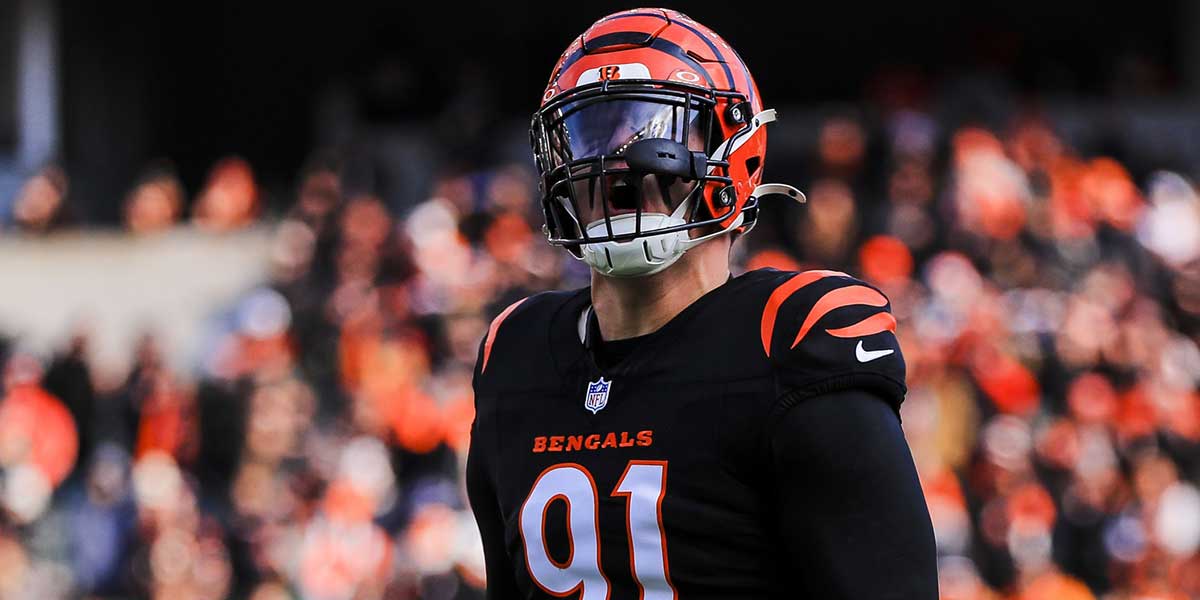 Dec 22, 2024; Cincinnati, Ohio, USA; Cincinnati Bengals defensive end Trey Hendrickson (91) runs onto the field before the game against the Cleveland Browns at Paycor Stadium.