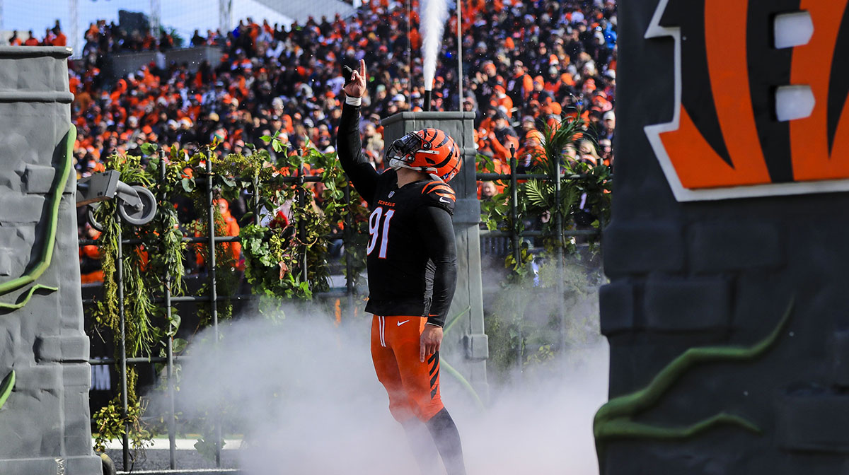 Cincinnati Bengals defensive end Trey Hendrickson (91) runs onto the field before the game against the Cleveland Browns at Paycor Stadium.