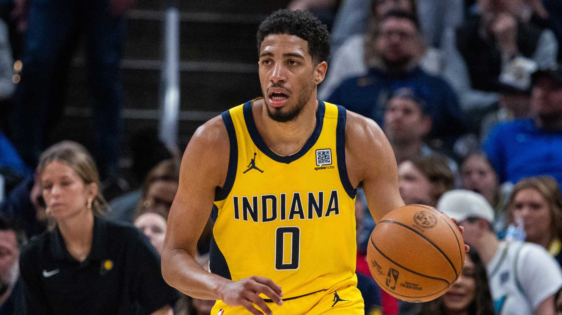 Indiana Pacers guard Tyrese Haliburton (0) dribbles the ball in the second half against the LA Clippers at Gainbridge Fieldhouse.