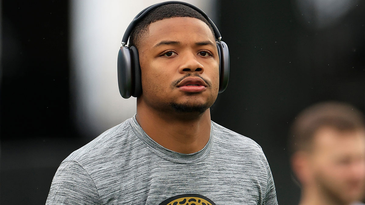 Jacksonville Jaguars cornerback Tyson Campbell (3) warms up.