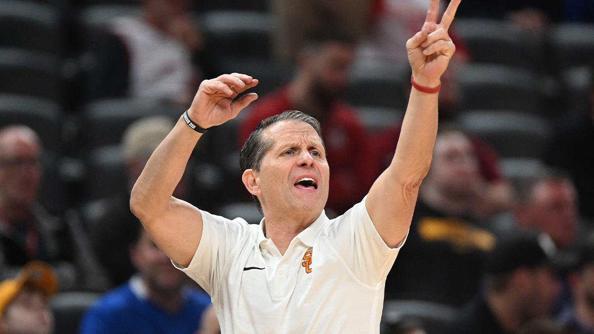 USC Trojans head coach Eric Musselman calls out a play during the second half against the Rutgers Scarlet Knights at Gainbridge Fieldhouse.