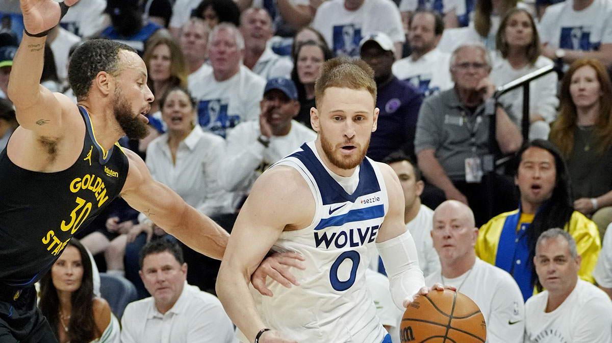 Warriors guard Stephen Curry (30) in the first quarter during game one of the second round for the 2025 NBA Playoffs at Target Center