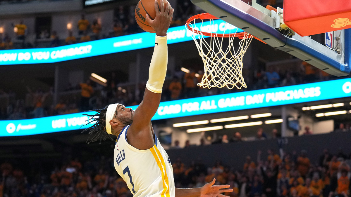 Golden State Warriors guard Buddy Hield (7) scores against the Houston Rockets during the second quarter of game three of first round for the 2024 NBA Playoffs at Chase Center.