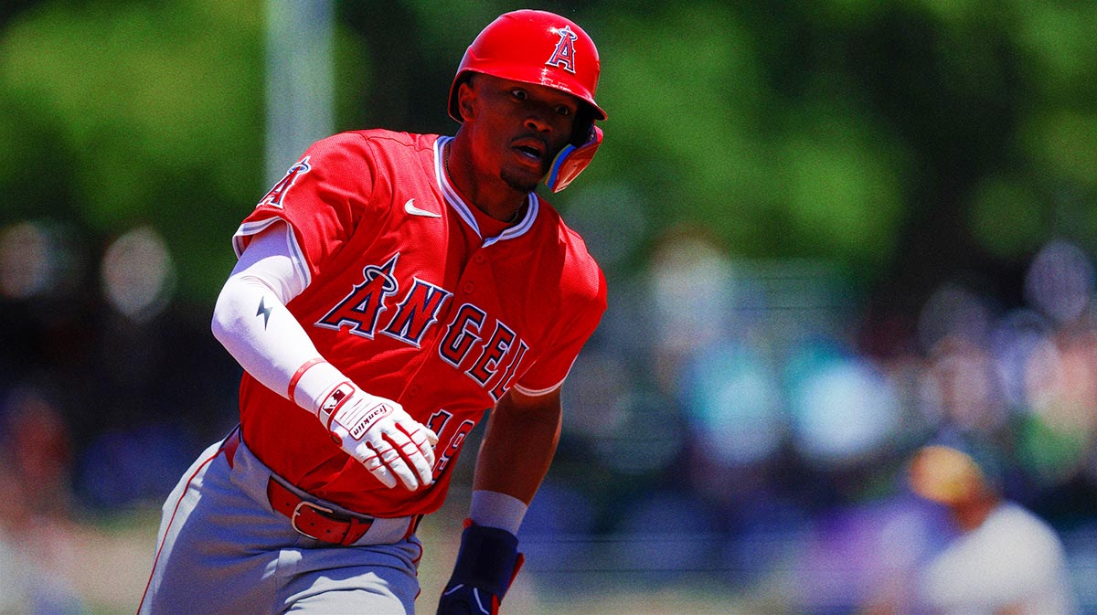 Los Angeles Angels center fielder Kyren Paris (19) rounds third base to score on an RBI double by shortstop Zach Neto (9) during the fifth inning against the Athletics at Sutter Health Park.