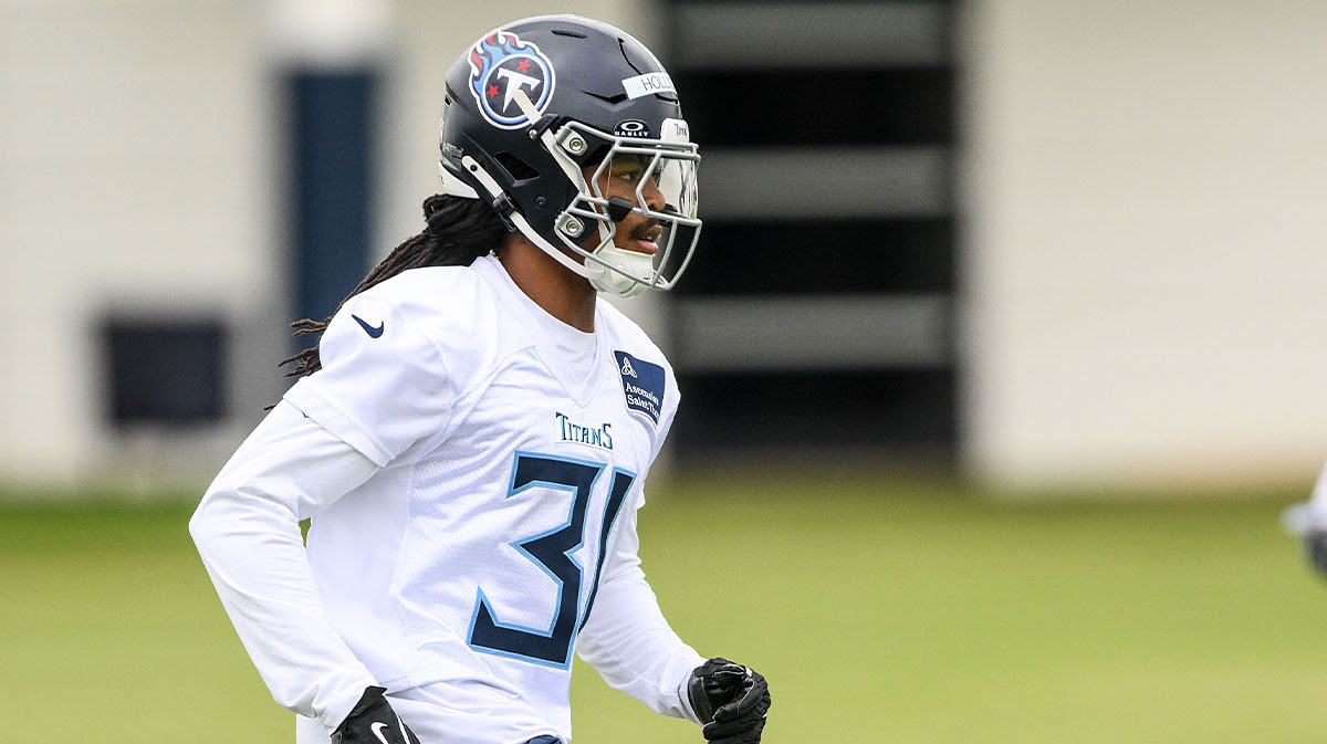Tennessee Titans cornerback Garnett Hollis Jr. (31) goes through drills during Rookie Mini Camp.