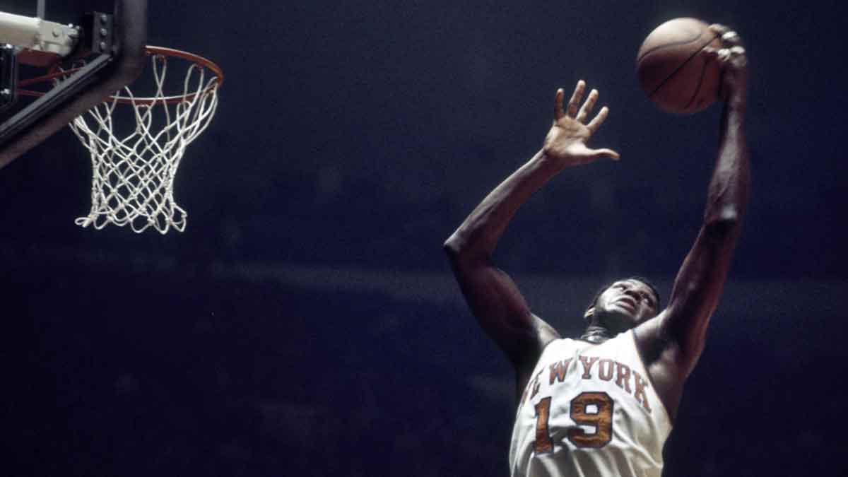 FILE PHOTO; New York Knicks center Willis Reed (19) in action at Madison Square Garden.