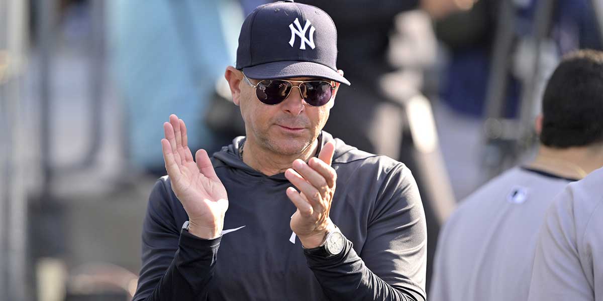 New York Yankees manager Aaron Boone (17) in the dugout during the fourth inning against the Los Angeles Dodgers at Dodger Stadium.