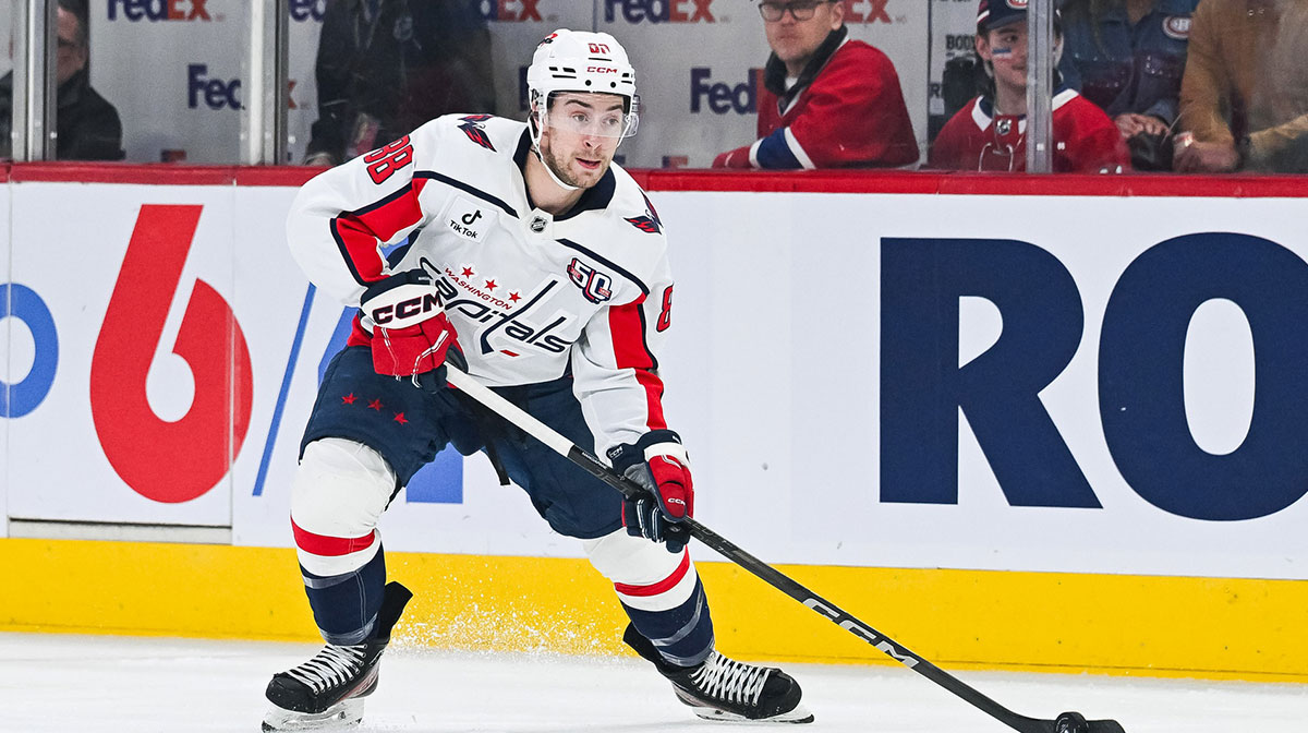 Washington Capitals left wing Andrew Mangiapane (88) plays the puck against the Montreal Canadiens during the first period in game four of the first round of the 2025 Stanley Cup Playoffs at Bell Centre.