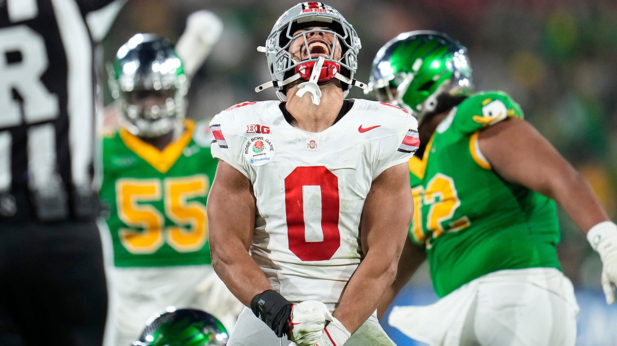Ohio State Buckeyes linebacker Cody Simon (0) celebrates a sack during the College Football Playoff quarterfinal against the Oregon Ducks at the Rose Bowl in Pasadena, Calif. on Jan. 1, 2025. Ohio State won 41-21.