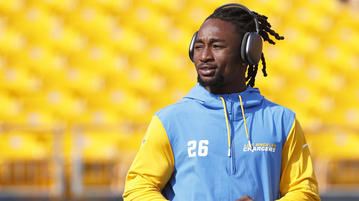 Los Angeles Chargers cornerback Asante Samuel Jr. (26) walks the field before playing the Pittsburgh Steelers at Acrisure Stadium.