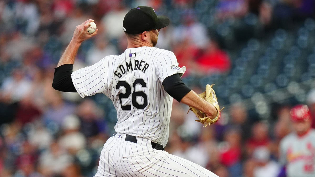 Colorado Rockies starting pitcher Austin Gomber (26) delivers a pitch in the first inning against the St. Louis Cardinals at Coors Field.