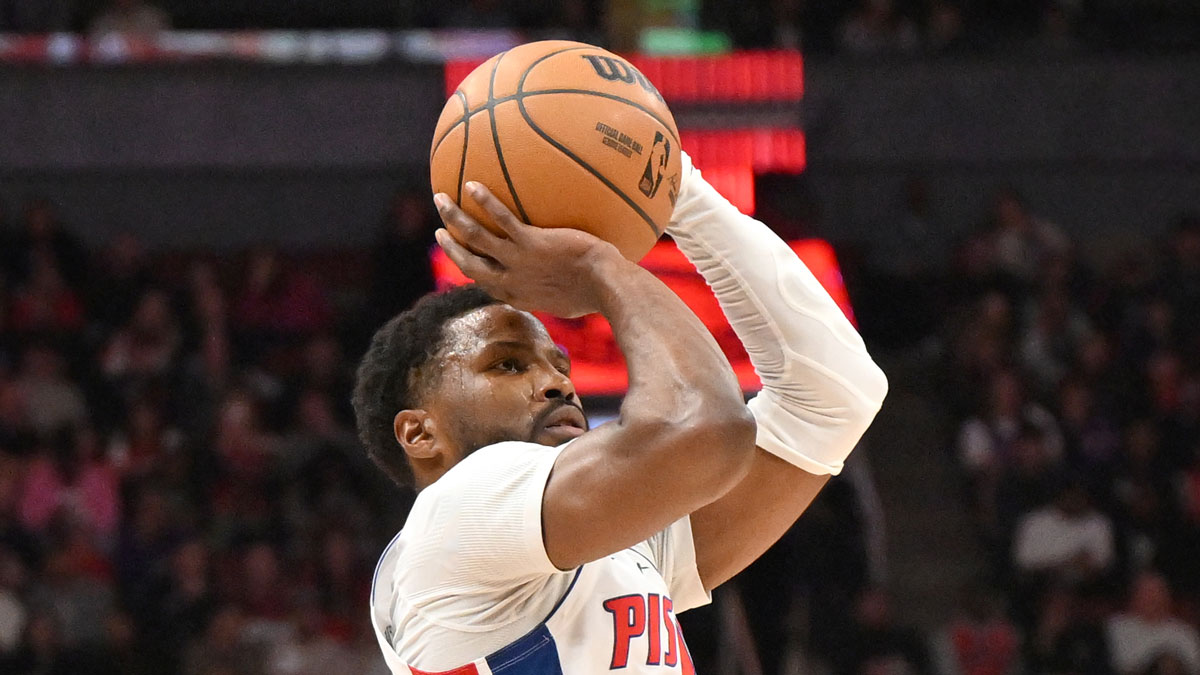 Detroit Pistons guard Malik Beasley (5) shoots the ball against the Toronto Raptors in the first half at Scotiabank Arena.