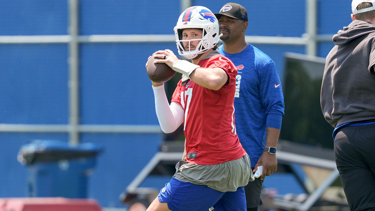 Josh Allen New Balance, Josh Allen Nike, Bills minicamp