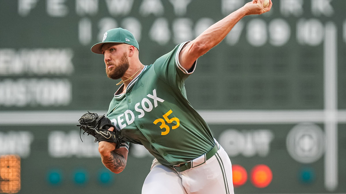 Boston Red Sox pitcher Garrett Crochet (35) throws a pitch against the New York Yankees in the first inning at Fenway Park.