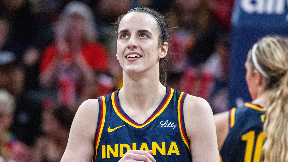 Indiana Fever guard Caitlin Clark (22) in the second half against the New York Liberty at Gainbridge Fieldhouse.