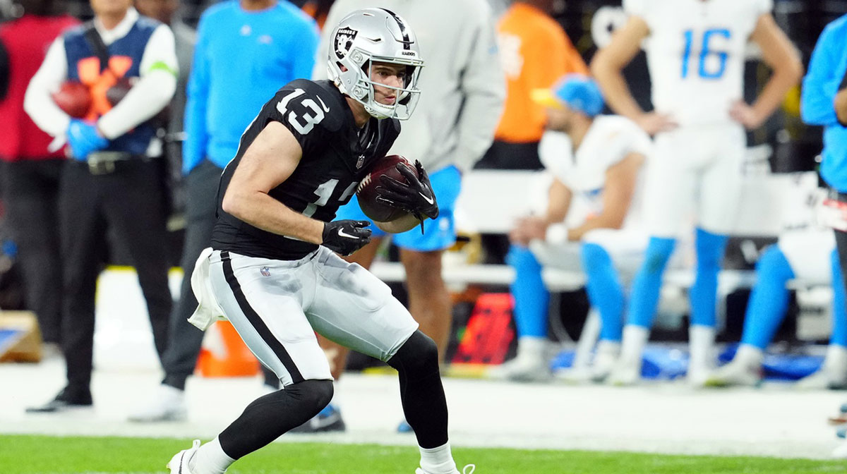 Las Vegas Raiders wide receiver Hunter Renfrow (13) runs against the Los Angeles Chargers in the first quarter at Allegiant Stadium.