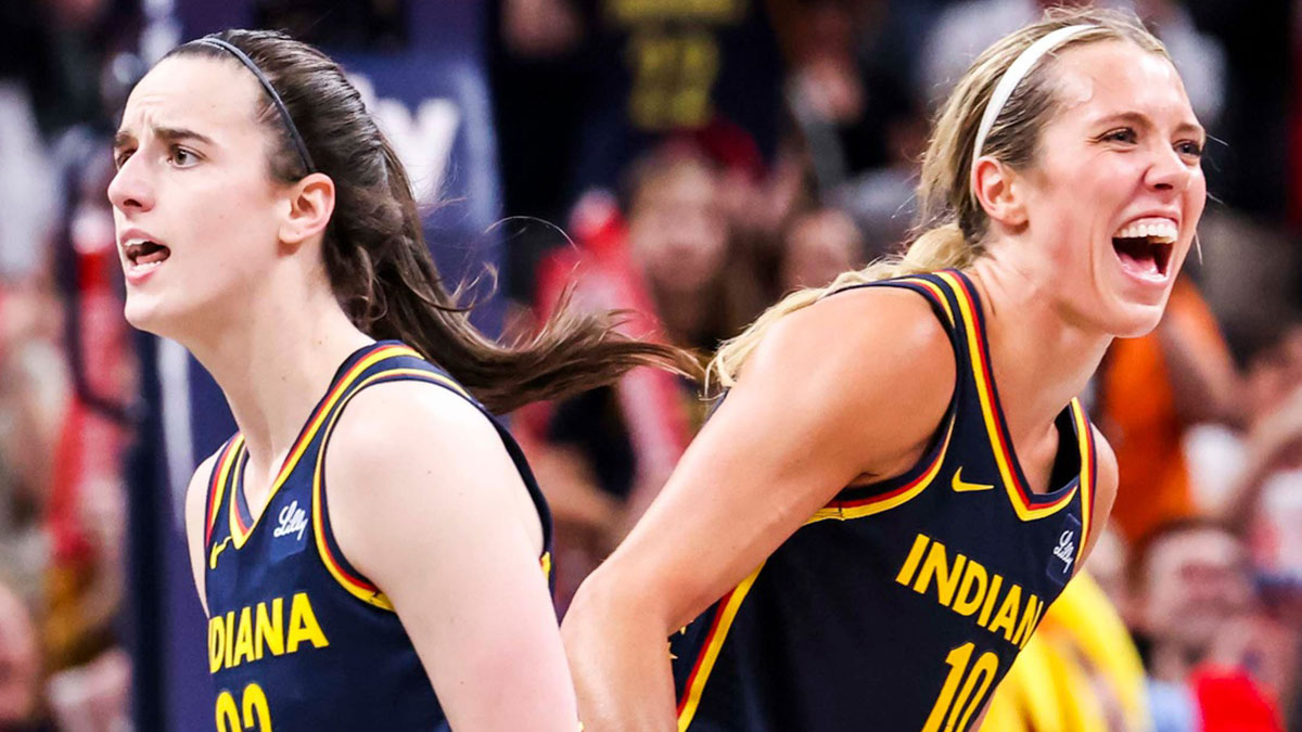 Indiana Fever guard Caitlin Clark (22) in the second half against the New York Liberty at Gainbridge Fieldhouse.