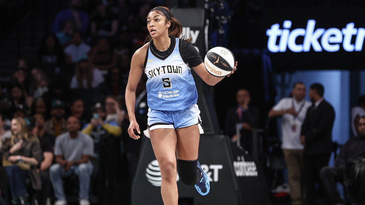 Chicago Sky forward Angel Reese (5) brings the ball up court in the first quarter against the New York Liberty at Barclays Center.