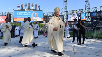 White Sox news: Pope Leo XIV's Chicago fandom caught on camera during