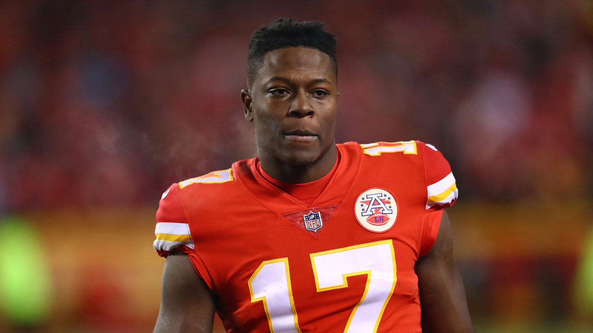 Kansas City Chiefs wide receiver Chris Conley (17) against the New England Patriots during the AFC championship game at Arrowhead Stadium.