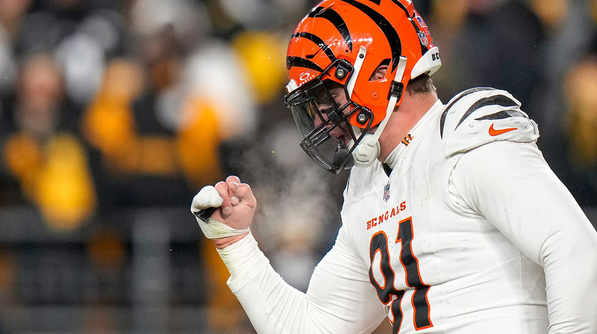 Cincinnati Bengals defensive end Trey Hendrickson (91) celebrates as the Steelers prepare to punt in the fourth quarter of the NFL Week 18 game between the Pittsburgh Steelers and the Cincinnati Bengals at Acrisure Stadium in Pittsburgh on Saturday, Jan. 4, 2025. The Bengals won 19-17 to finish the regular season at 9-8.