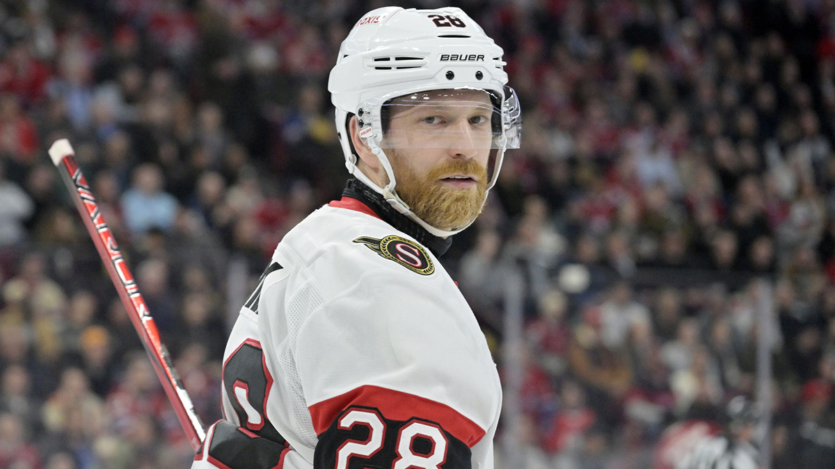 Ottawa Senators forward Claude Giroux (28) during the second period of the game against the Montreal Canadiens at the Bell Centre.