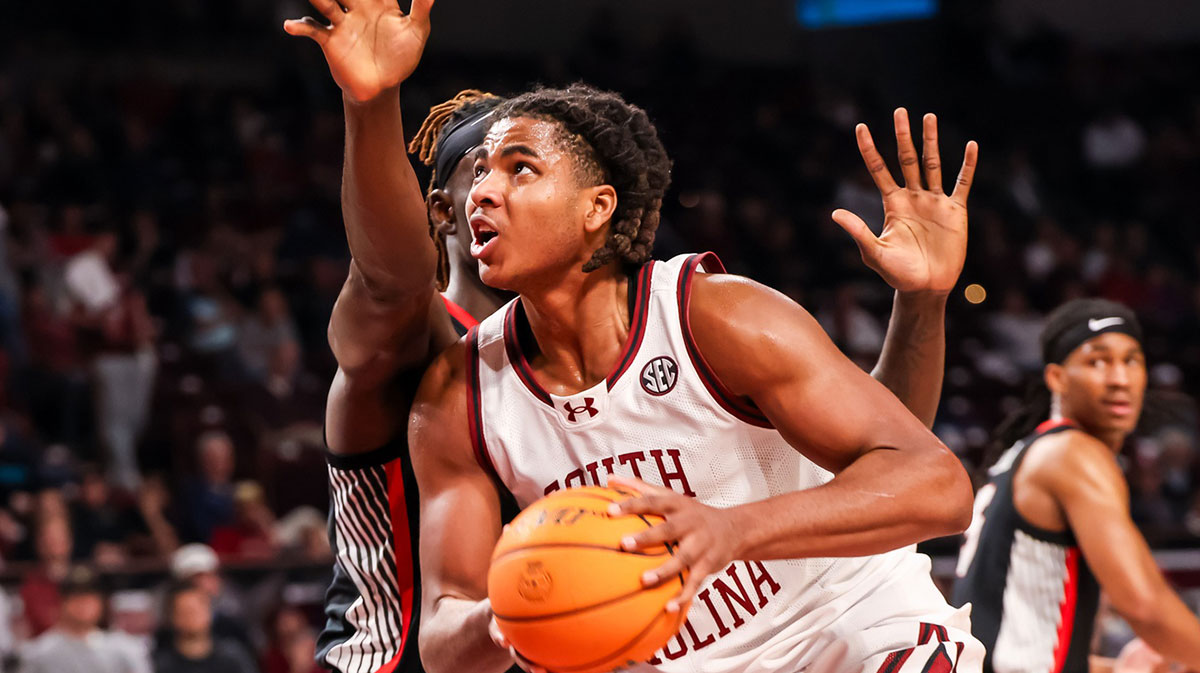 South Carolina Gamecocks forward Collin Murray-Boyles (30) looks to score against the Georgia Bulldogs in the first half at Colonial Life Arena.