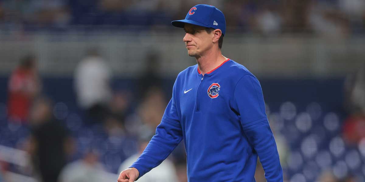 Chicago Cubs manager Craig Counsell (11) returns to the dugout after a pitching change against the Miami Marlins during the fifth inning at loanDepot Park.