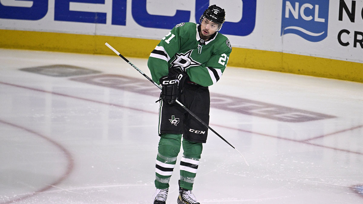 Dallas Stars left wing Jason Robertson (21) during the third period in game five of the Western Conference Final of the 2025 Stanley Cup Playoffs at American Airlines Center.