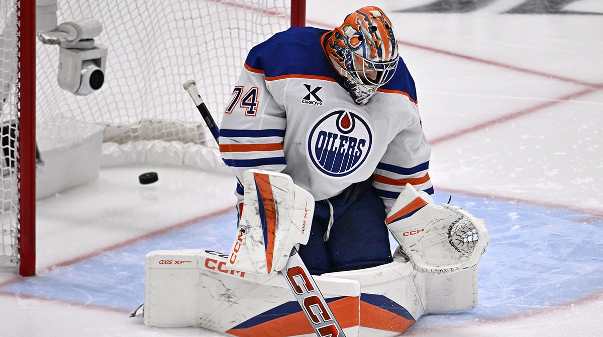 Edmonton Oilers goaltender Stuart Skinner (74) lets a score go by against the Dallas Stars during the third period in game five of the Western Conference Final of the 2025 Stanley Cup Playoffs at American Airlines Center.
