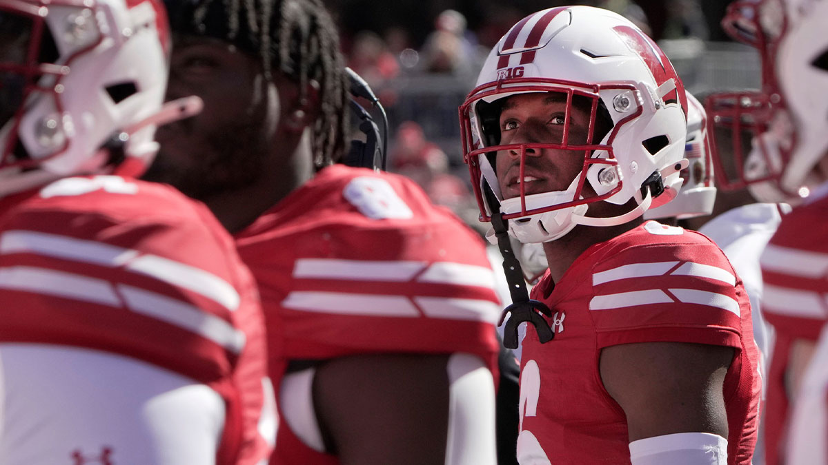 Wisconsin cornerback Xavier Lucas (6) is shown during the first quarter of their game against South Dakota