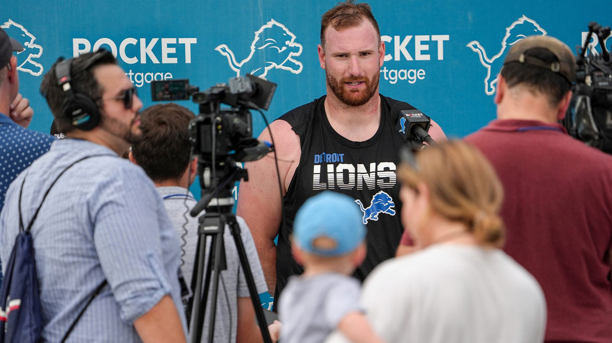 Dan Campbell pays tribute to Frank Ragnow after surprise retirement