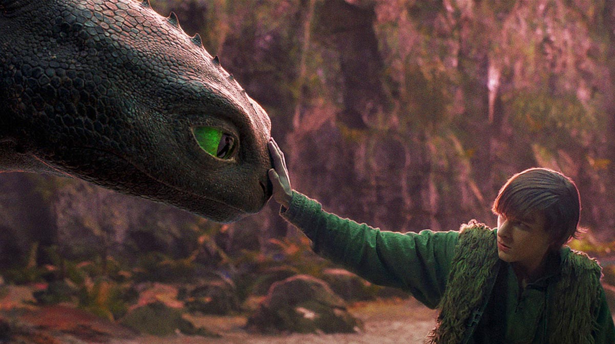 Toothless and Mason Thames in the live-action remake of How to Train Your Dragon.