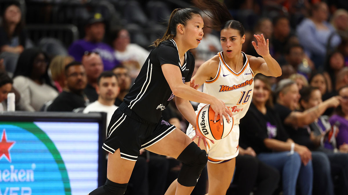 Golden State Valkyries guard Kaitlyn Chen (2) against Phoenix Mercury guard Megan McConnell (16) during a preseason game at PHX Arena.