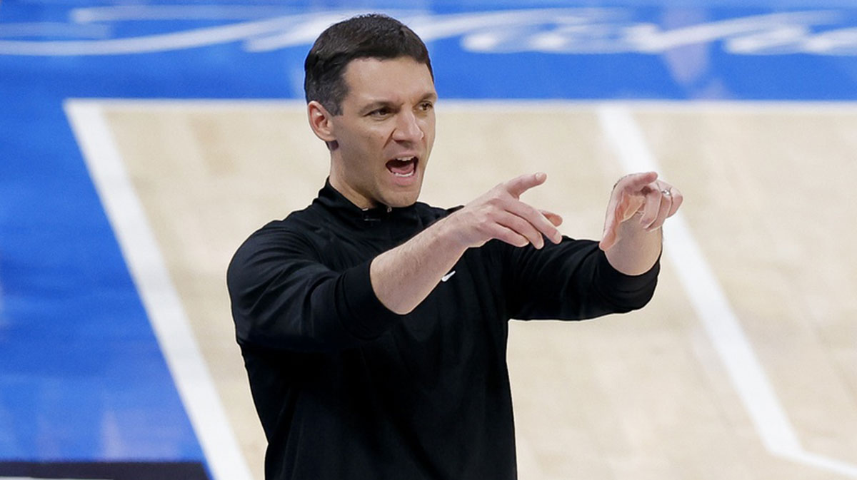 Oklahoma City Thunder head coach Mark Daigneault motions to his team during the fourth quarter against the Indiana Pacers in game two of the 2025 NBA Finals at Paycom Center.