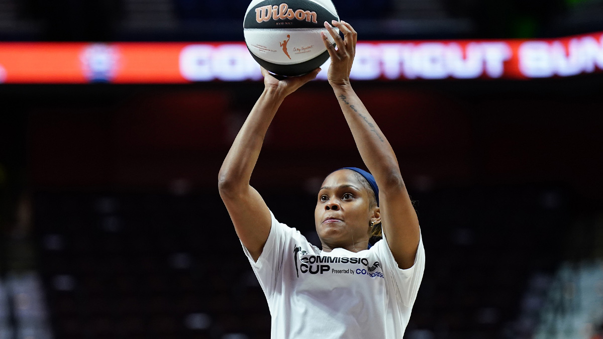 Connecticut Sun guard Moriah Jefferson (4) warms up before the start of the game against the Indiana Fever at Mohegan Sun Arena.