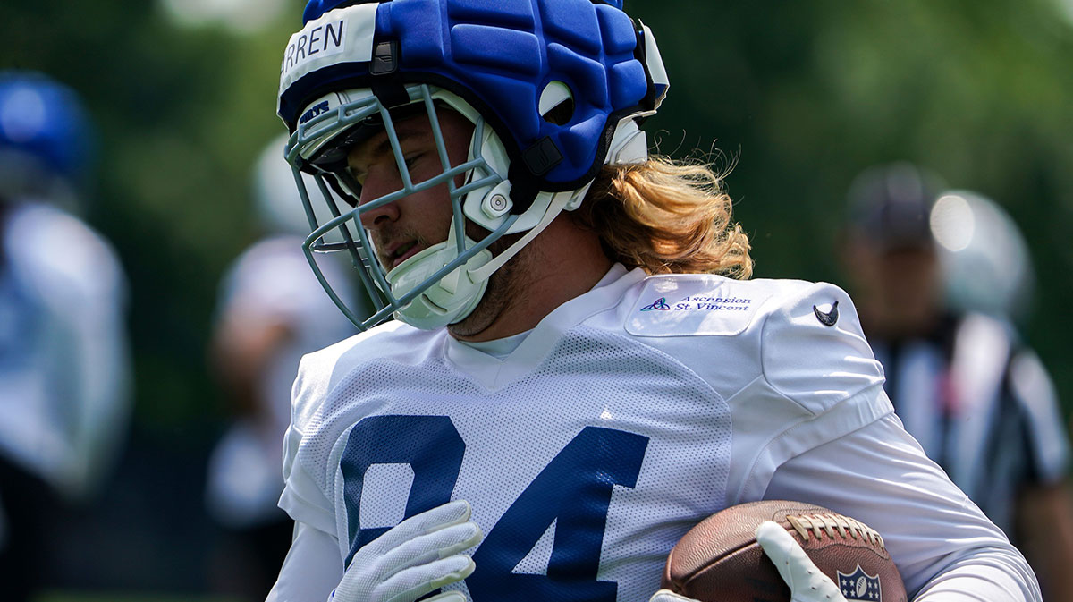 Indianapolis Colts tight end Tyler Warren (84) catches the ball Tuesday, June 10, 2025, during NFL Colts mandatory mini camp at the Indiana Farm Bureau Football Center in Indianapolis.